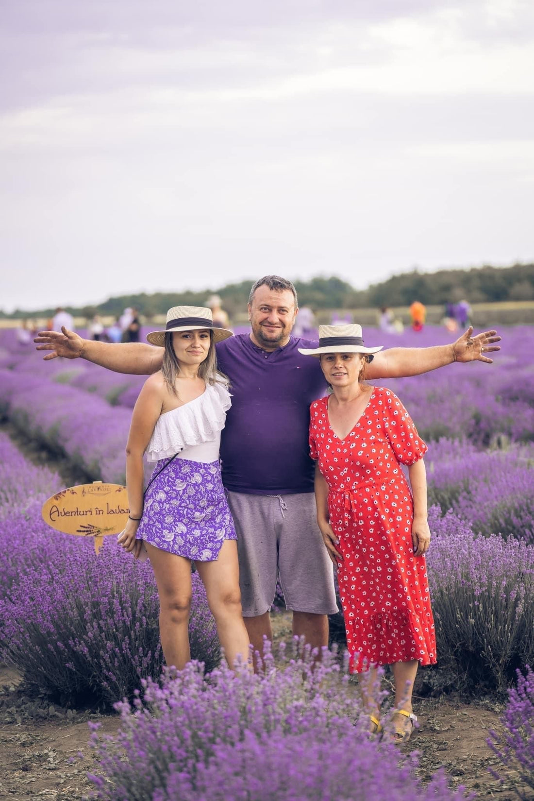 Suntem o familie din Călărași care a îndrăznit să viseze! Am înființat  4 hectare cu lavandă și ne bucurăm de succes