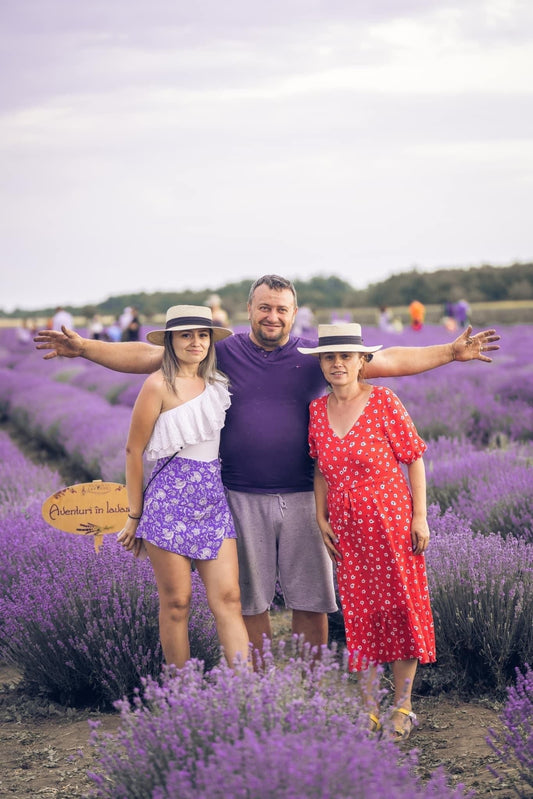 Suntem o familie din Călărași care a îndrăznit să viseze! Am înființat  4 hectare cu lavandă și ne bucurăm de succes