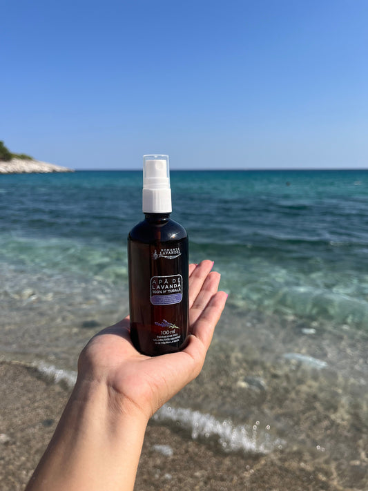 Apa de lavandă - beneficii și utilizări zilnice