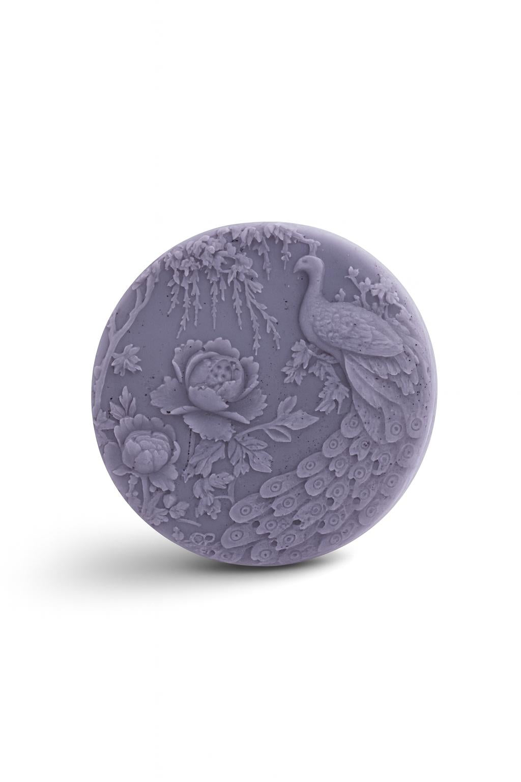 Sapun natural cu lavanda, model paun, design elegant, realizat manual - Romanta Lavandei